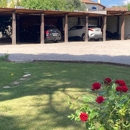 Les Bougainvillees De Camargue Villetelle Ngoại thất bức ảnh