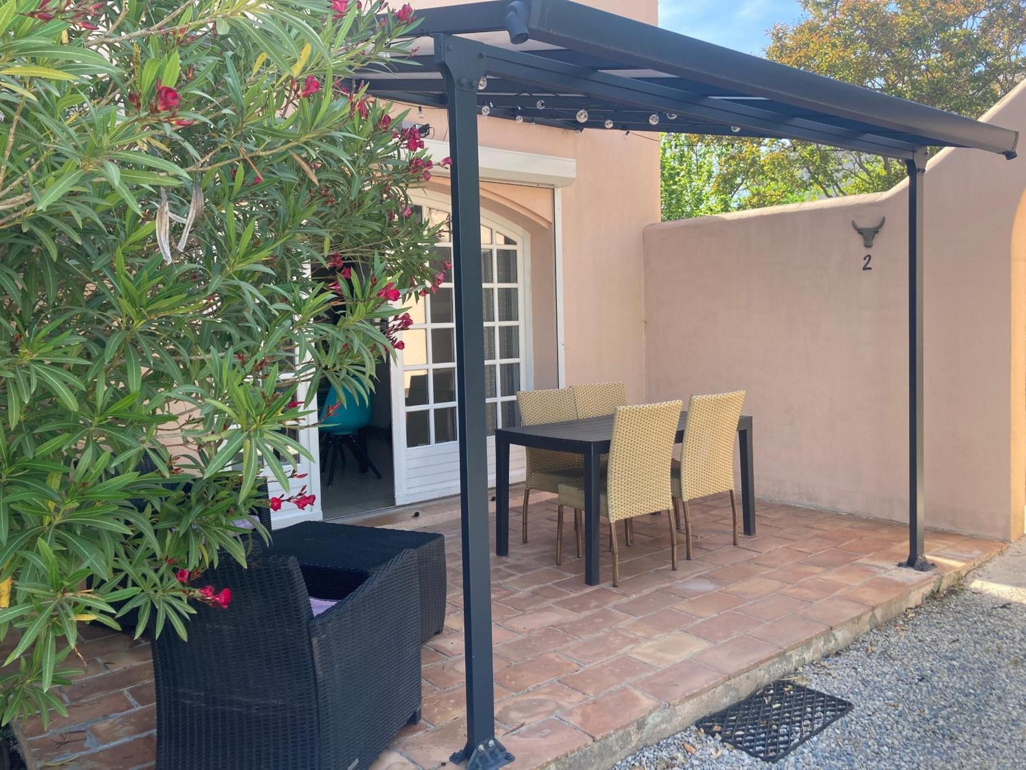 Les Bougainvillees De Camargue Villetelle Phòng bức ảnh
